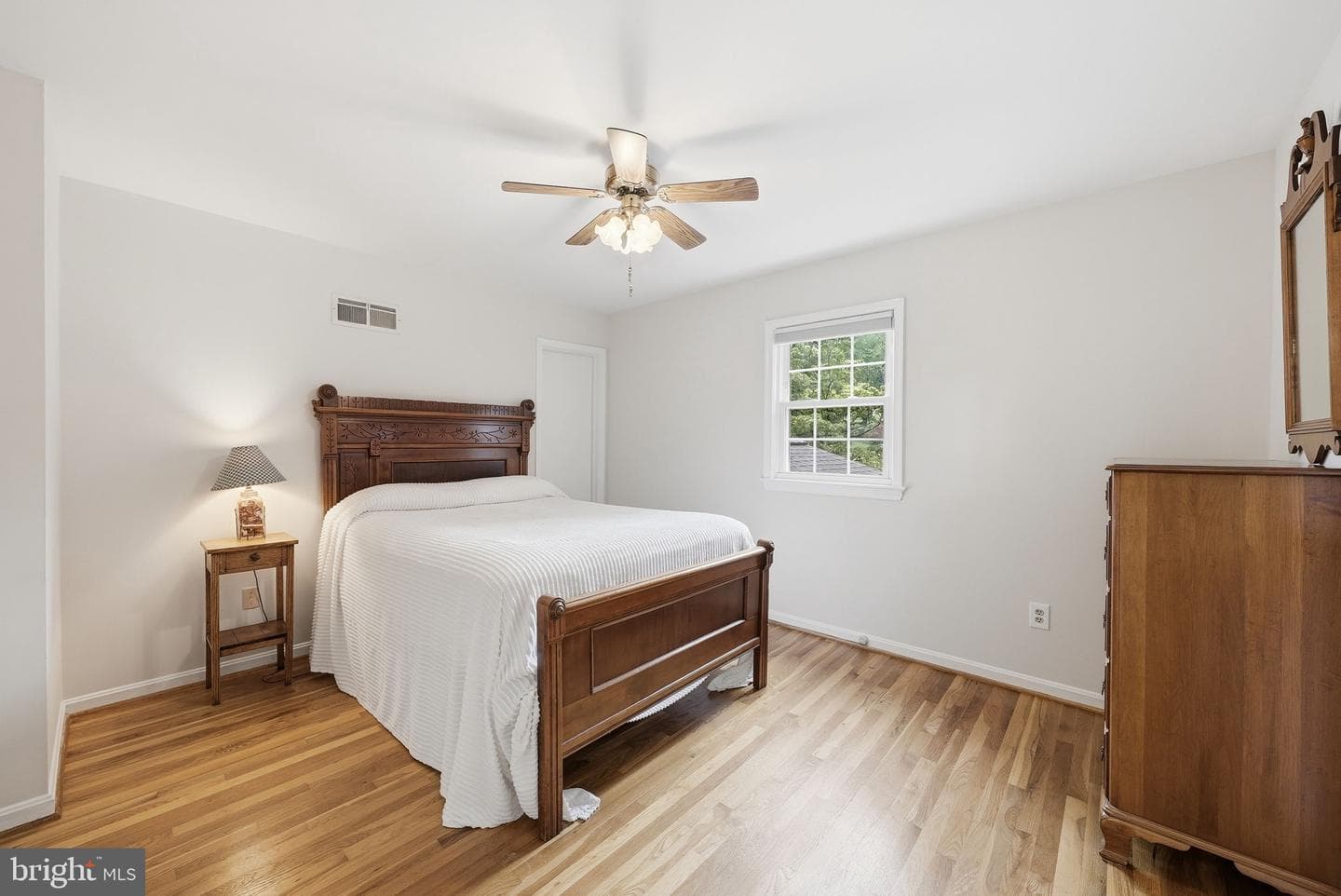5004 Linette Lane photo 25