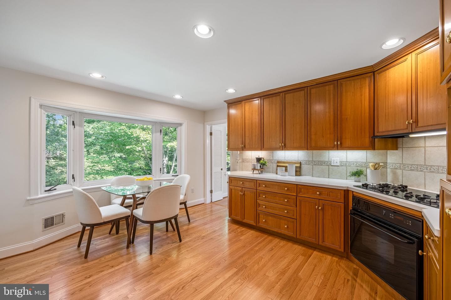 6505 Lily Dhu Lane photo 5