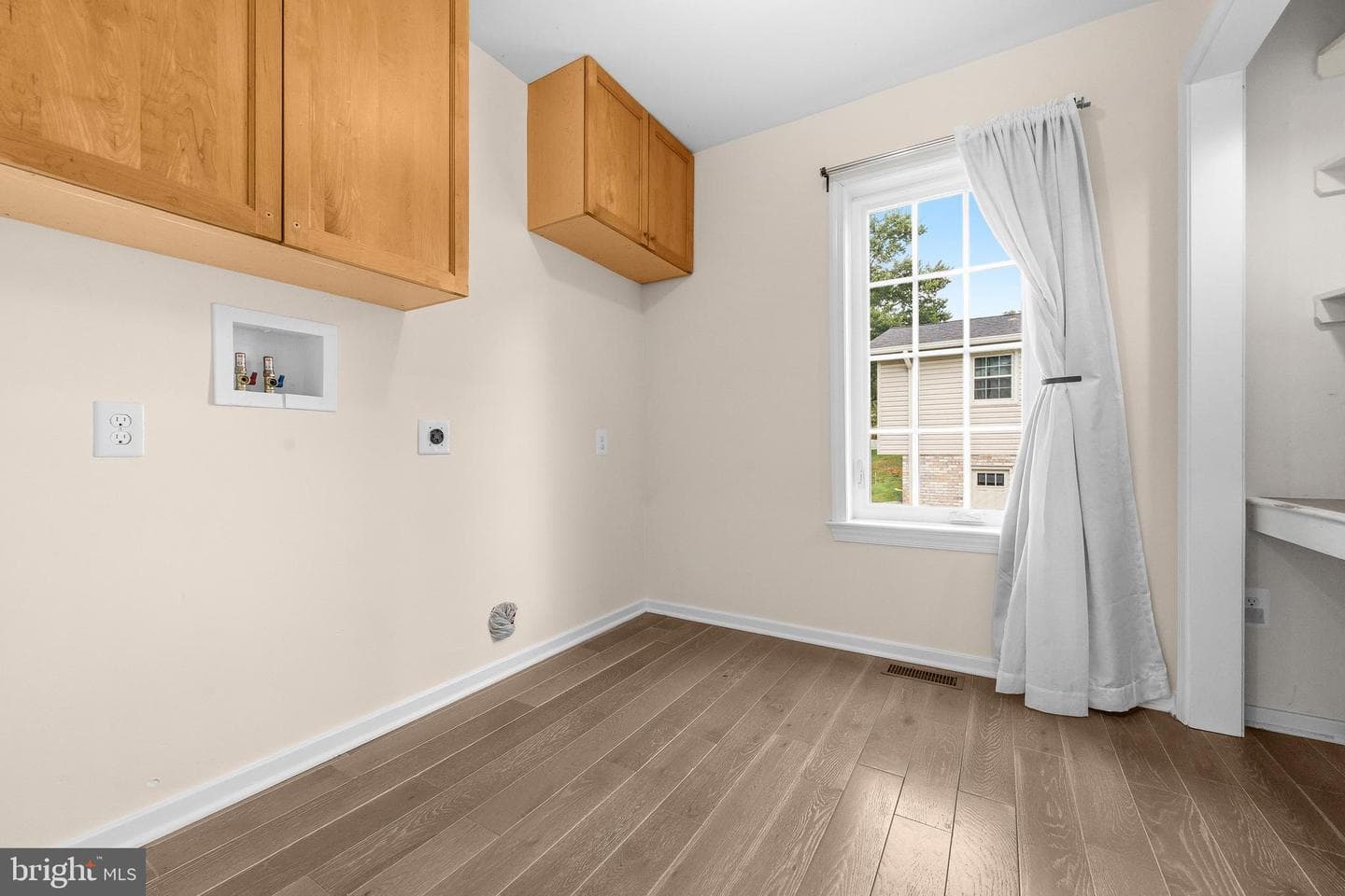 5110 Holden Street photo 17