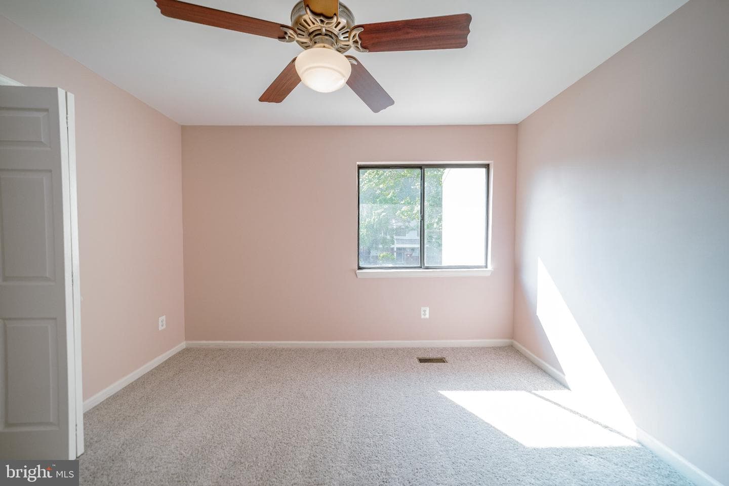 2205 Southgate Square SE #2205 photo 15
