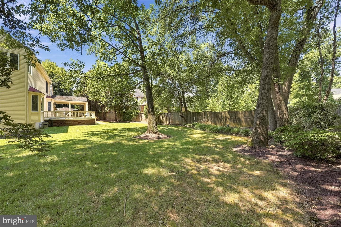 8814 Surrey Court photo 24