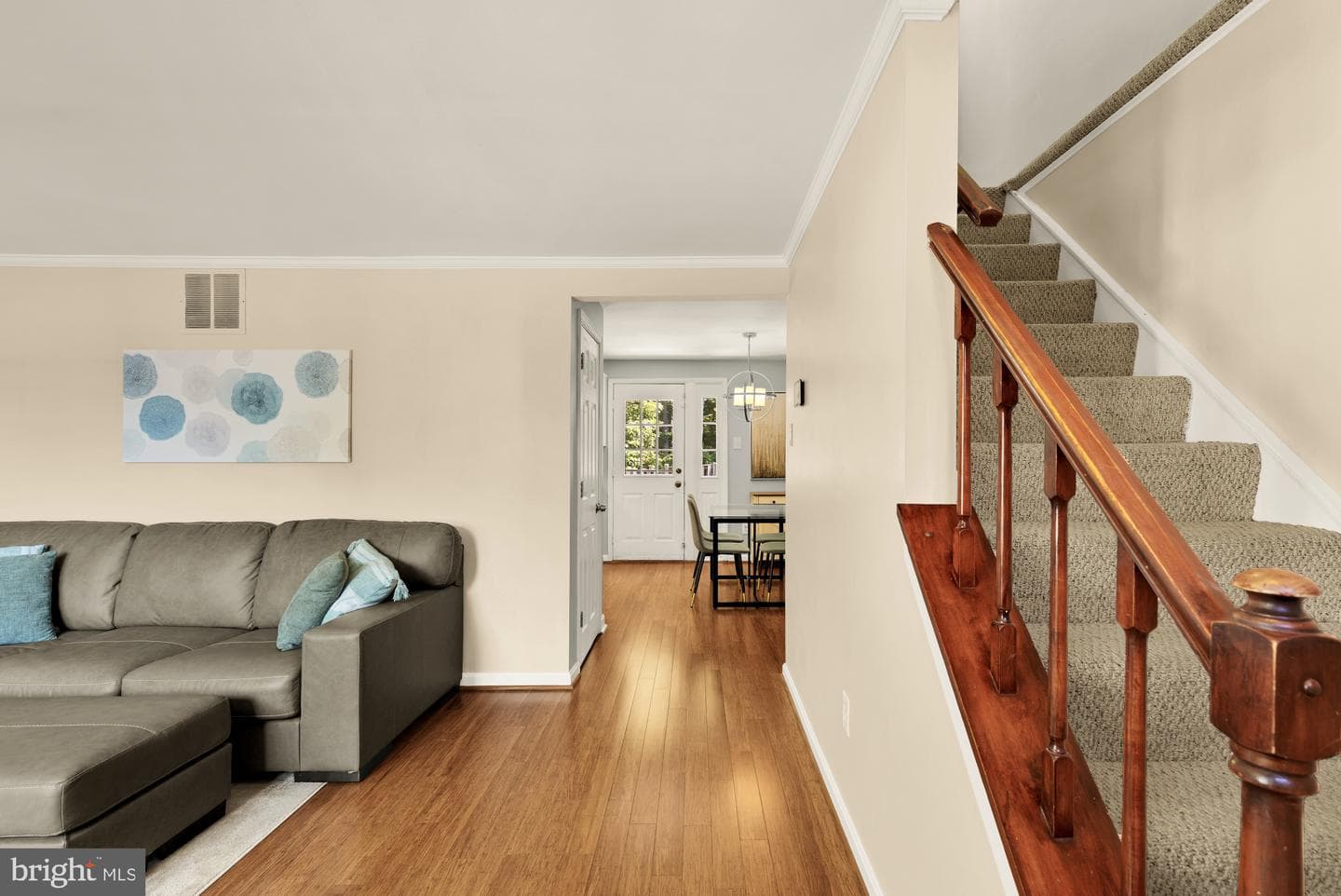 8100 Loving Forest Court photo 4