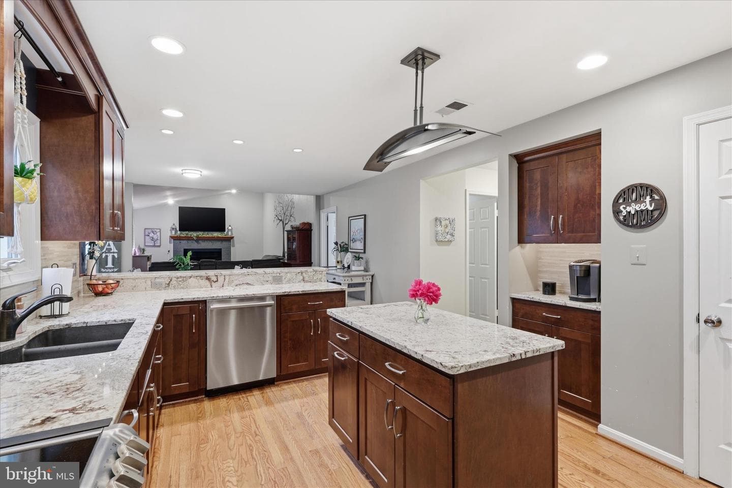 1498 Powells Tavern Place photo 12