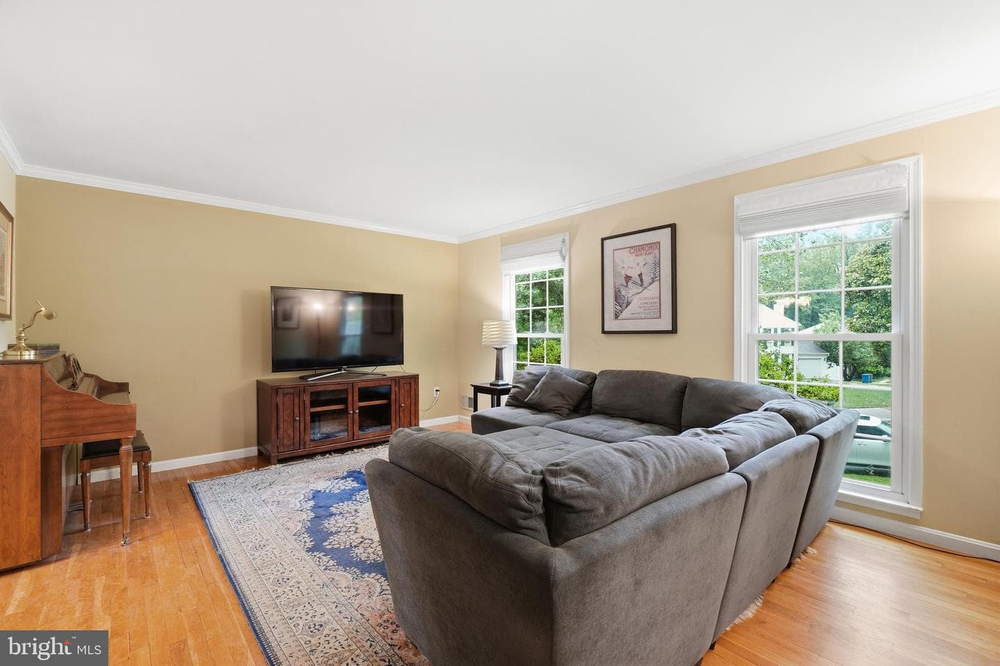 8900 Queen Elizabeth Boulevard photo 3
