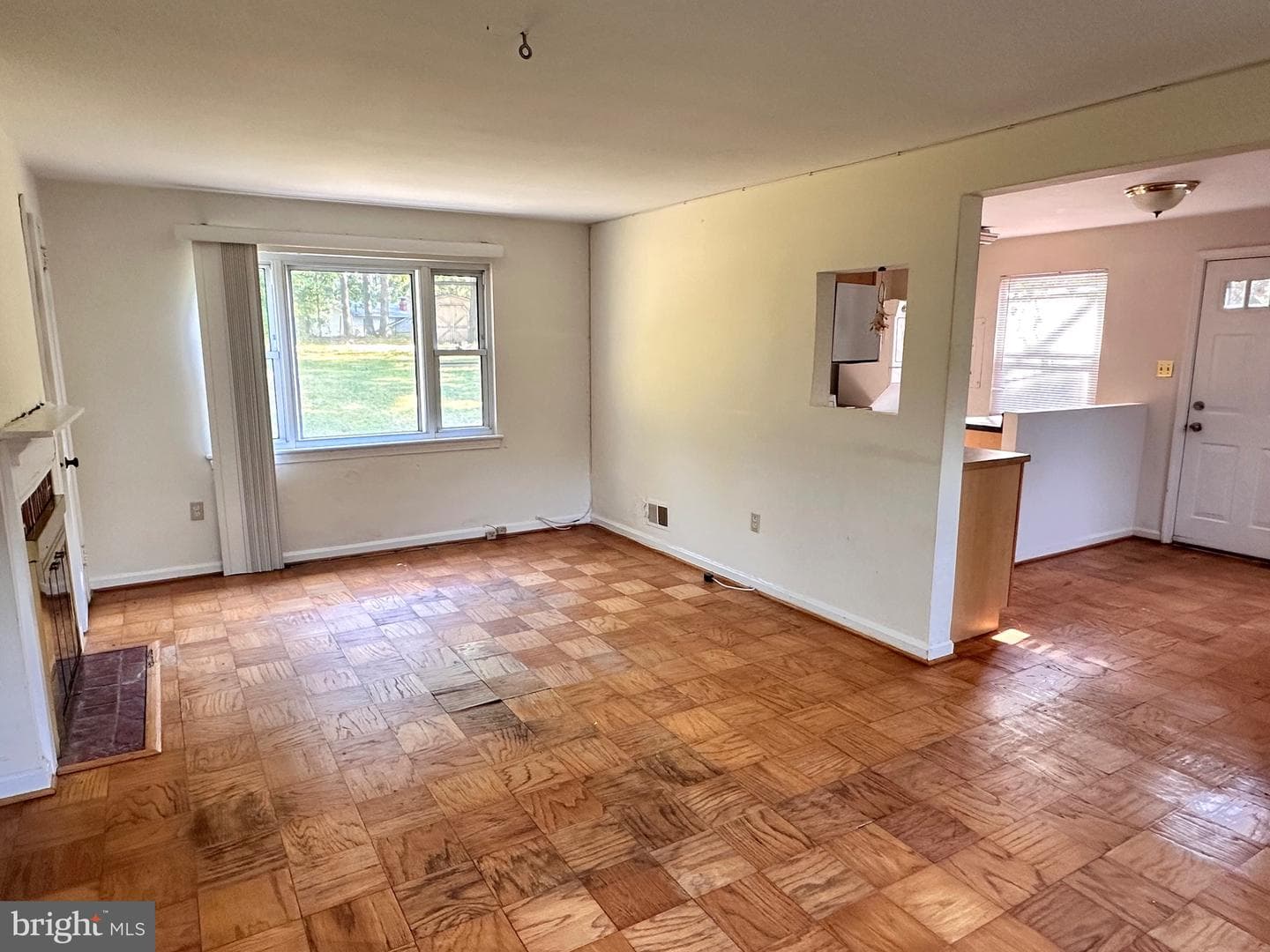 4113 Colonial Avenue photo 3