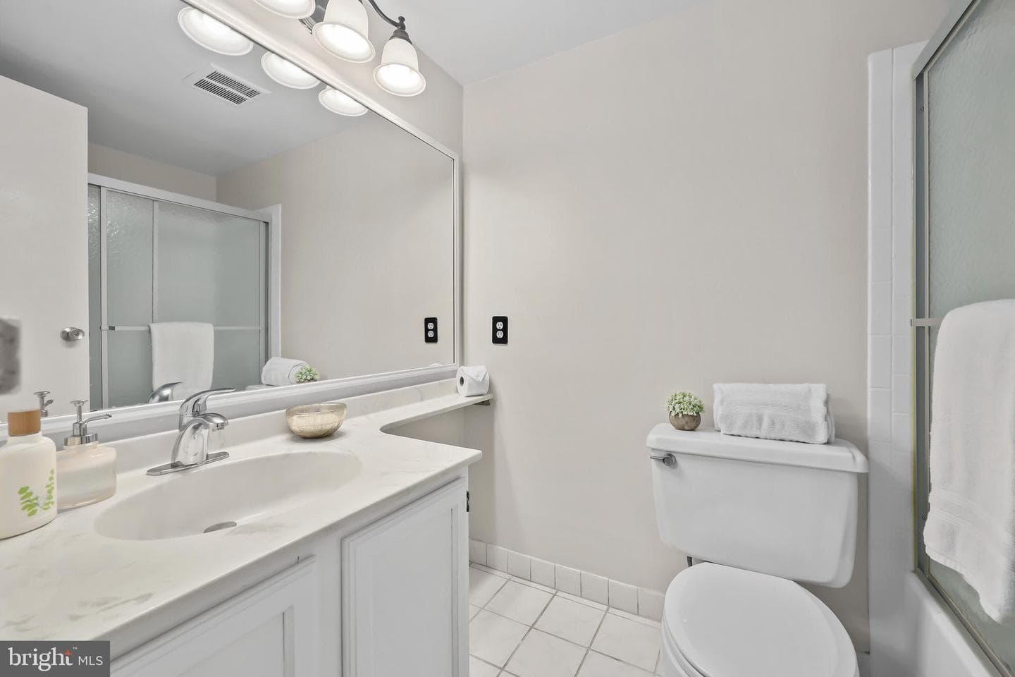 2060 Royal Fern Court #11a photo 13