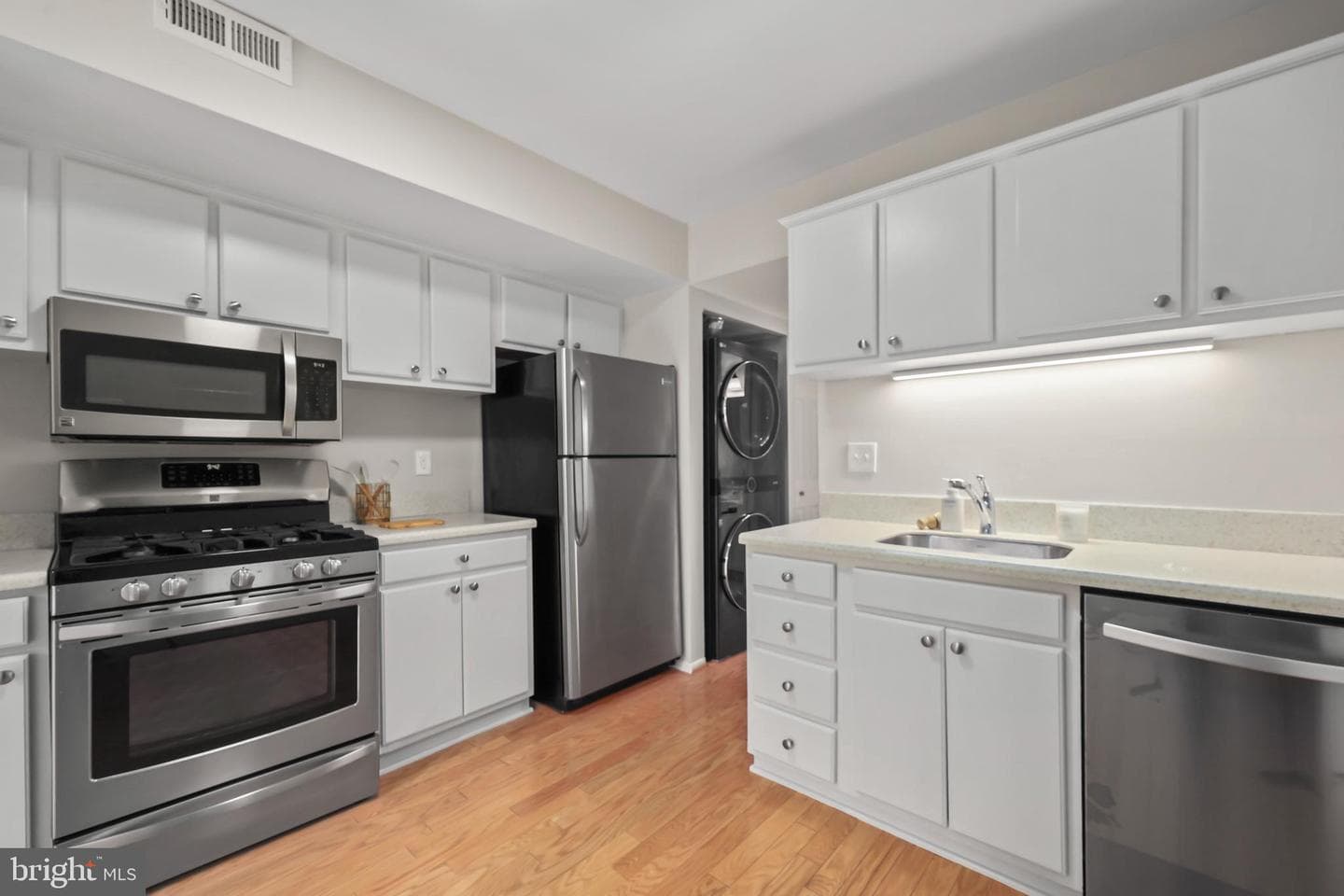 2060 Royal Fern Court #11a photo 9