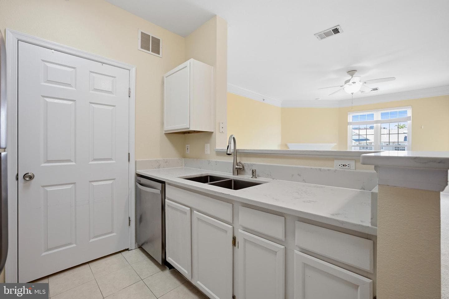1580 Spring Gate Drive #4415 photo 4