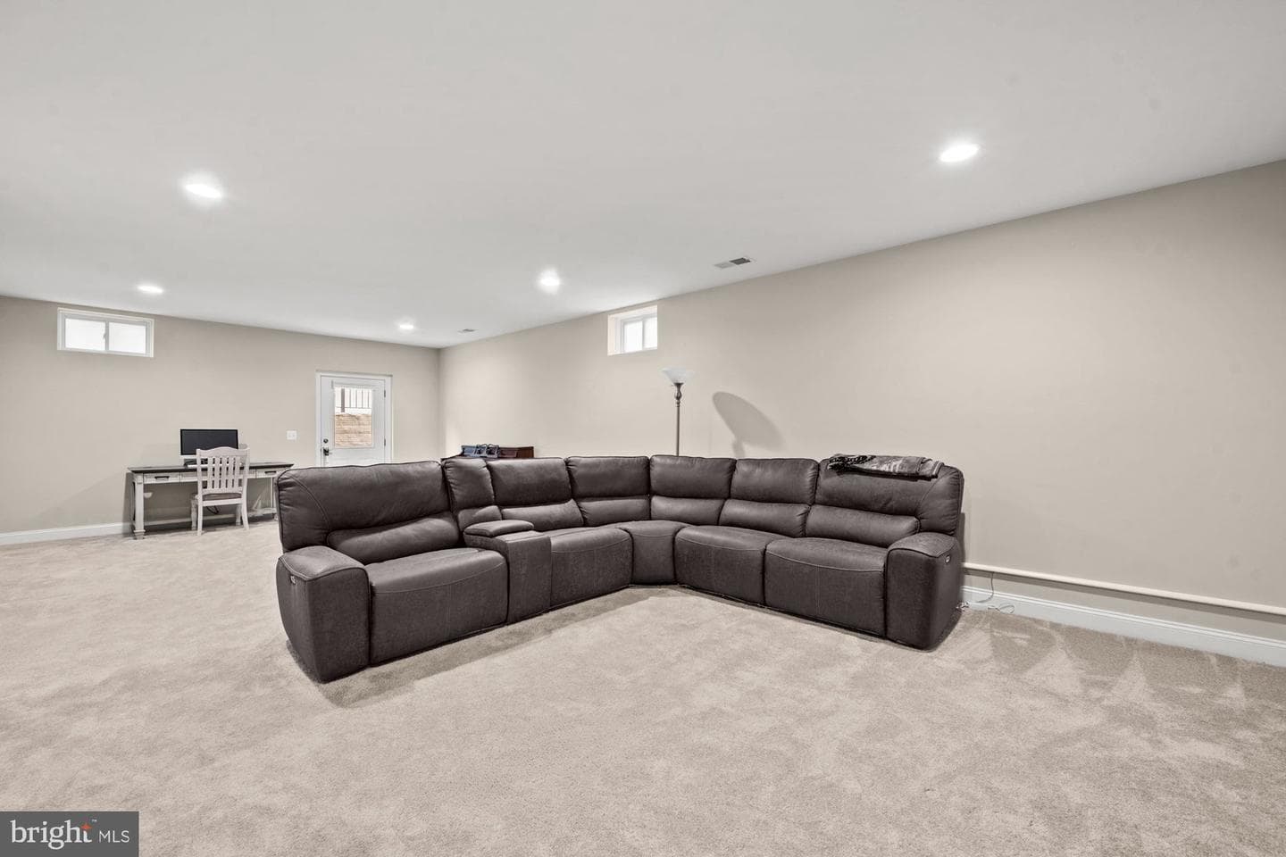9932 Clearfield Avenue photo 64