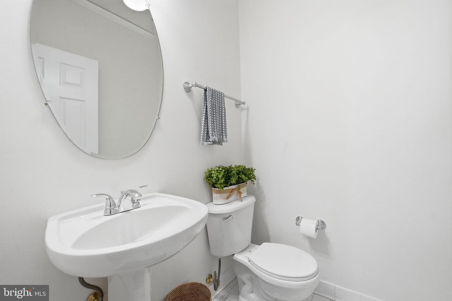 8656 Royal Worcester Lane photo 34
