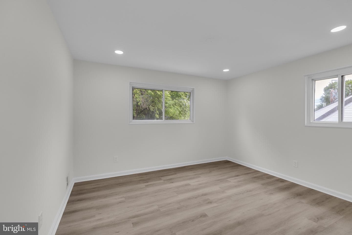5907 Camberly Avenue photo 17