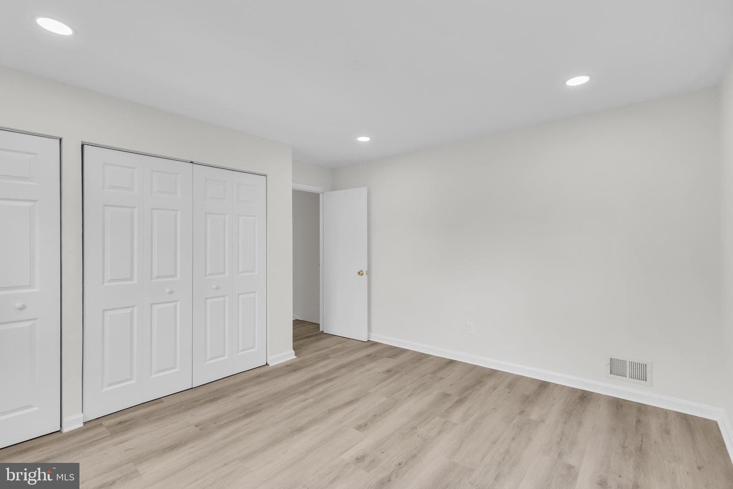 5907 Camberly Avenue photo 19