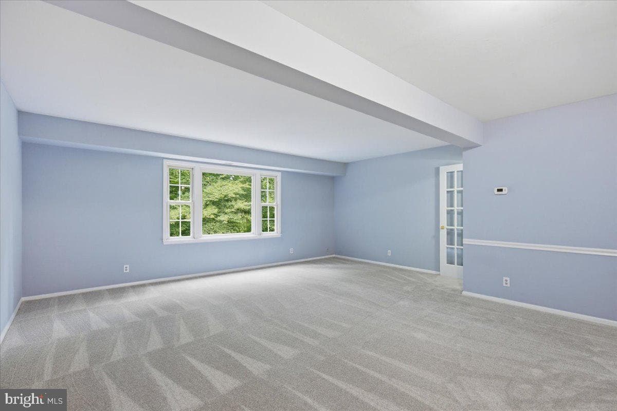 7674 Tiverton Drive photo 7