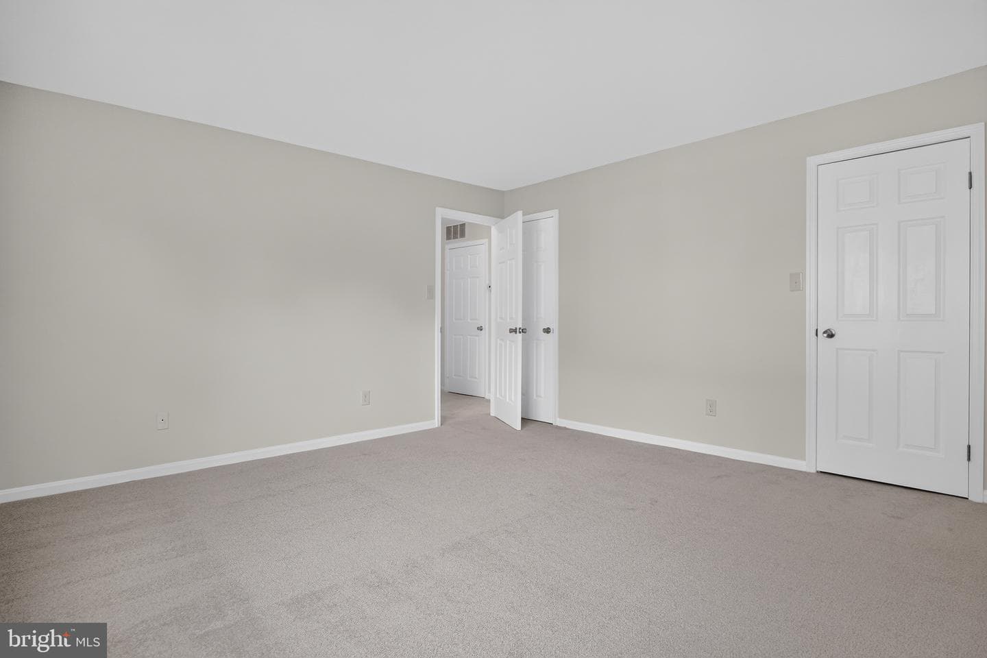 9836 Hagel Circle photo 18