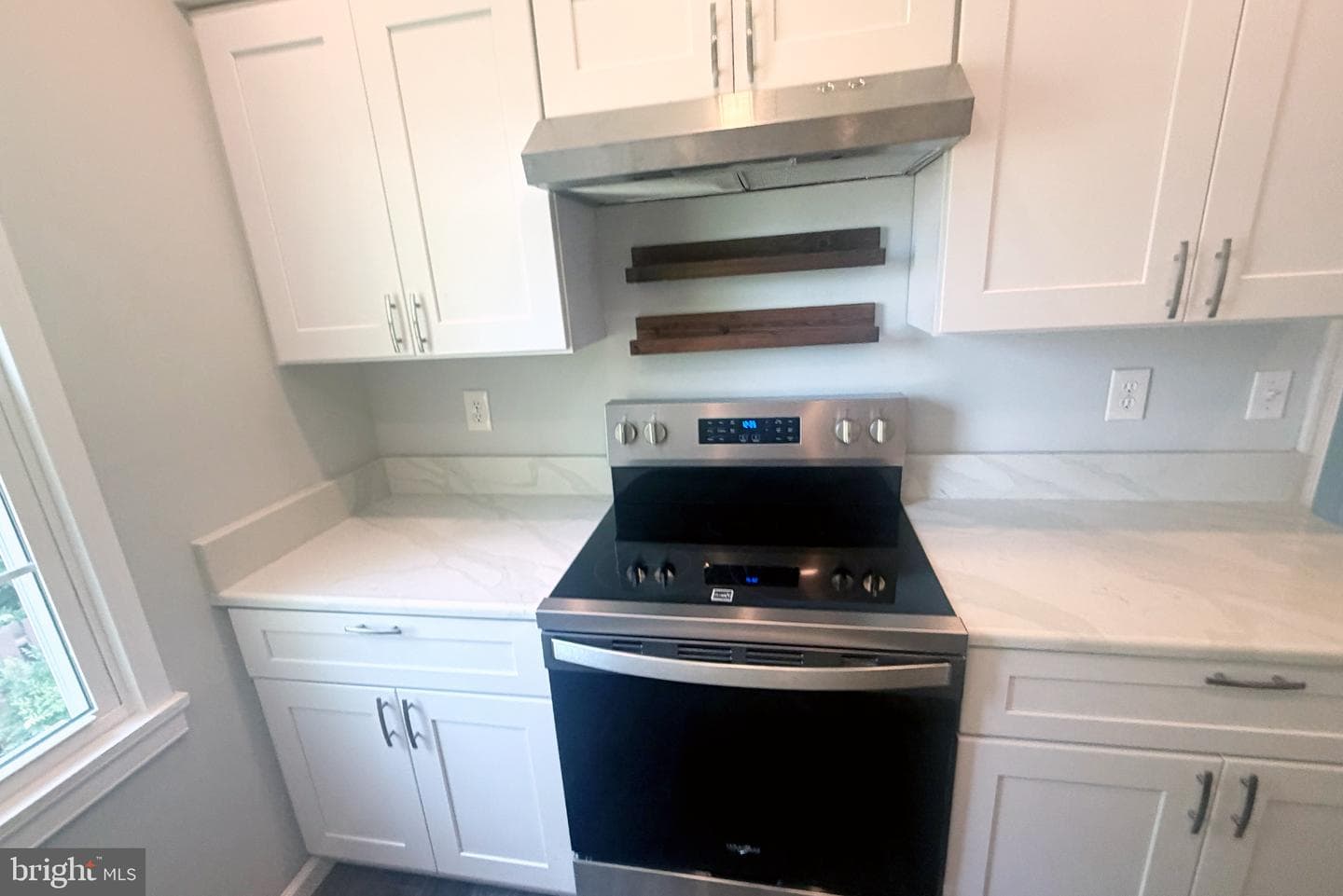 8346 Glastonbury Court photo 14
