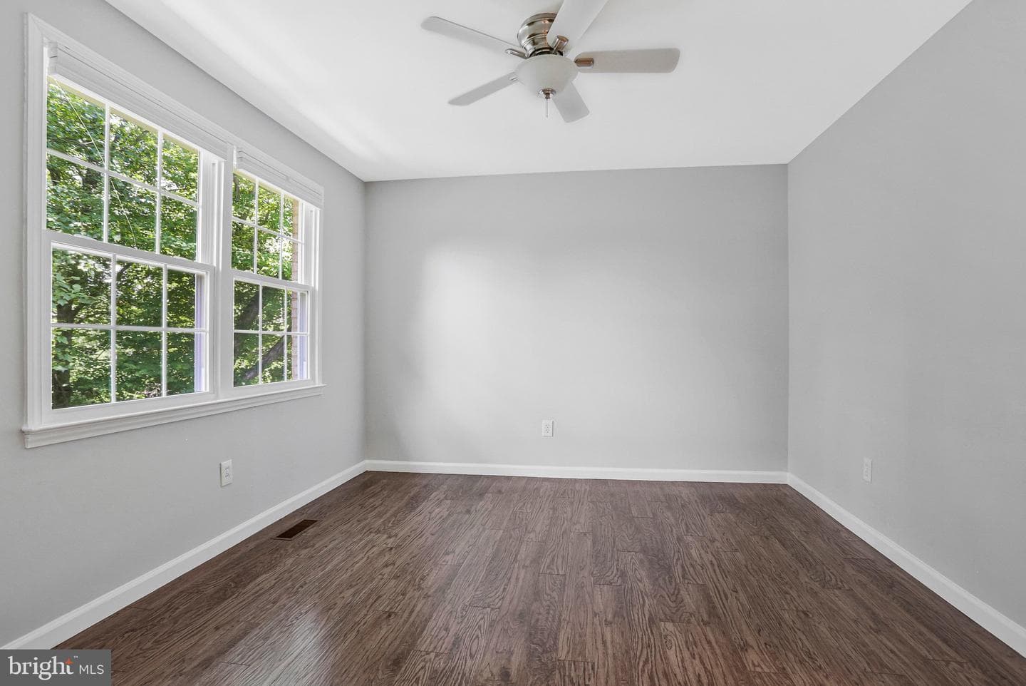 8346 Glastonbury Court photo 17