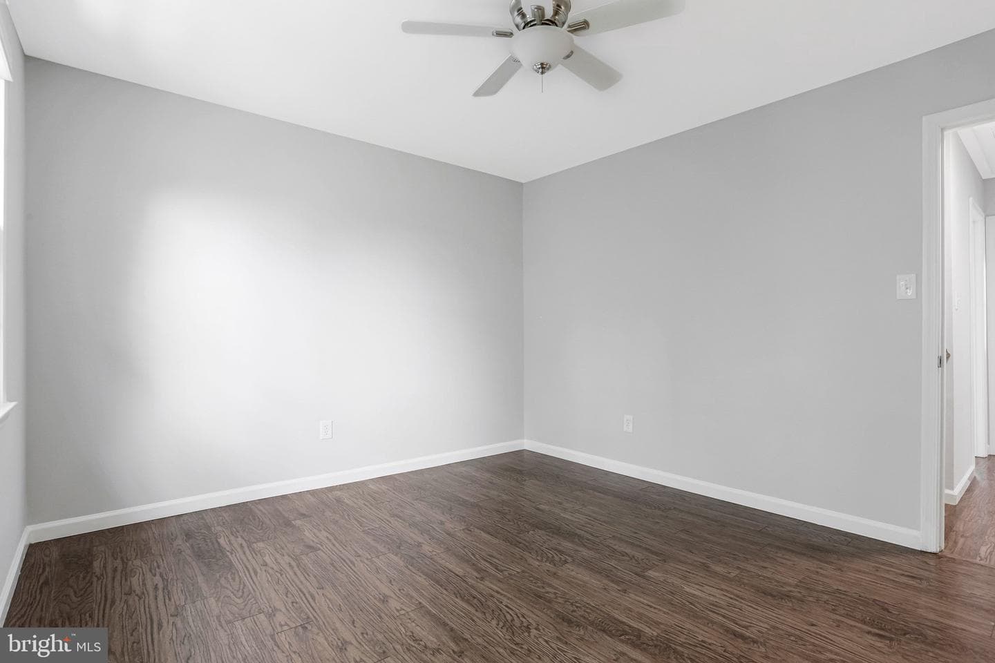 8346 Glastonbury Court photo 18
