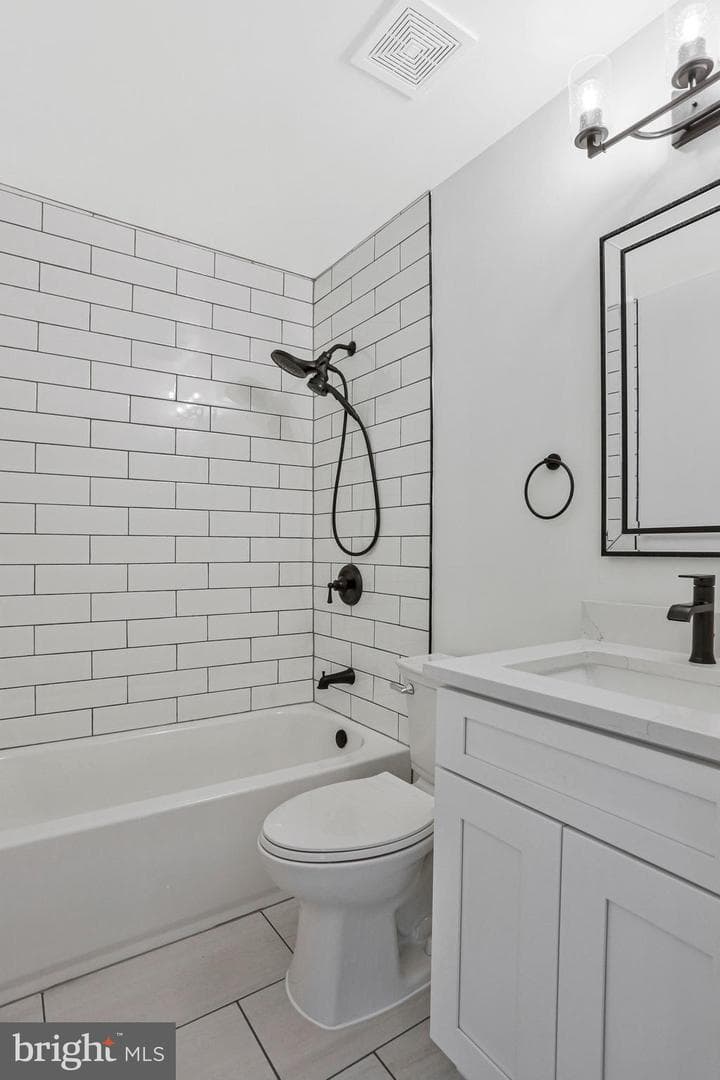 8346 Glastonbury Court photo 26