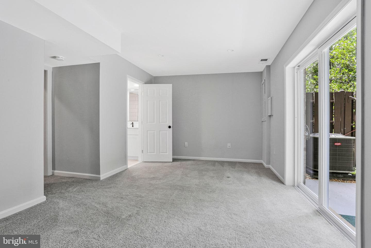 8346 Glastonbury Court photo 40