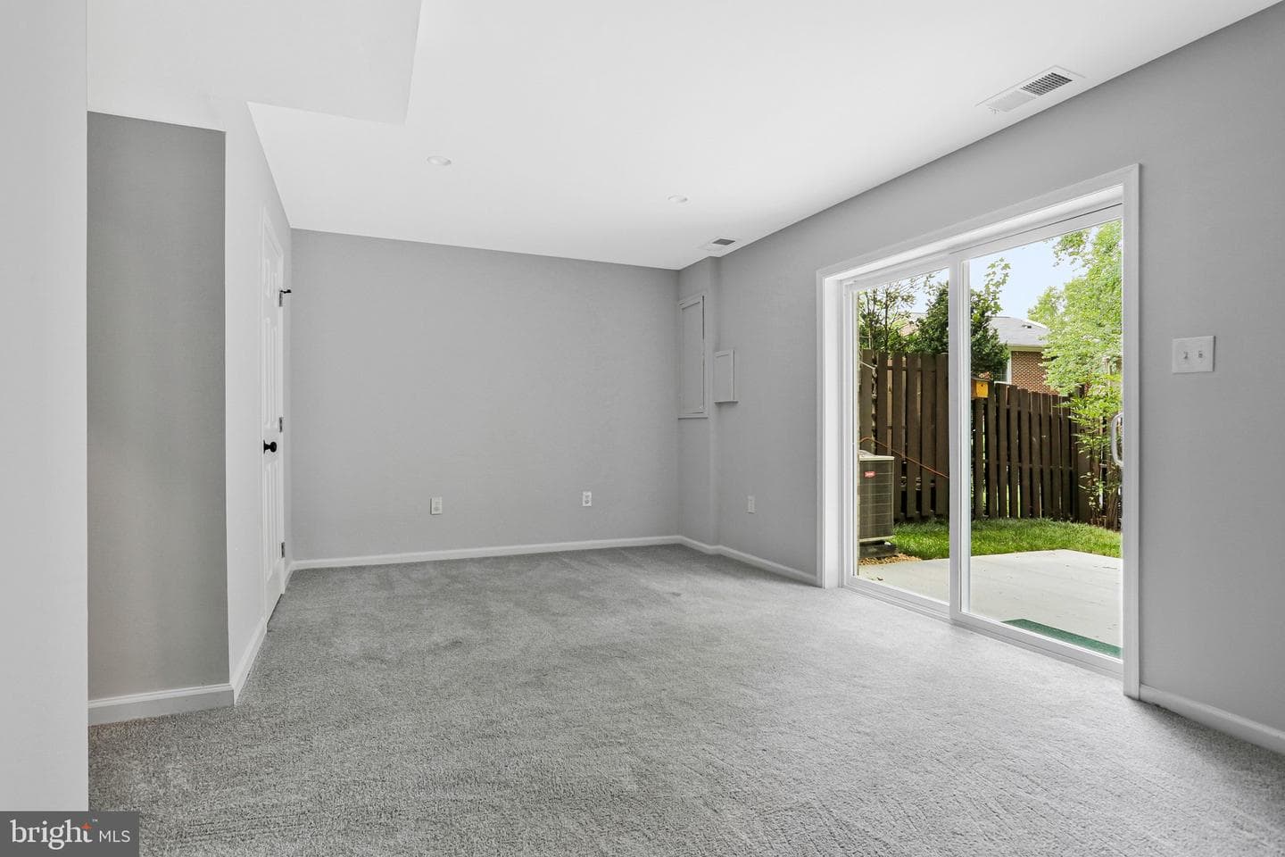 8346 Glastonbury Court photo 41