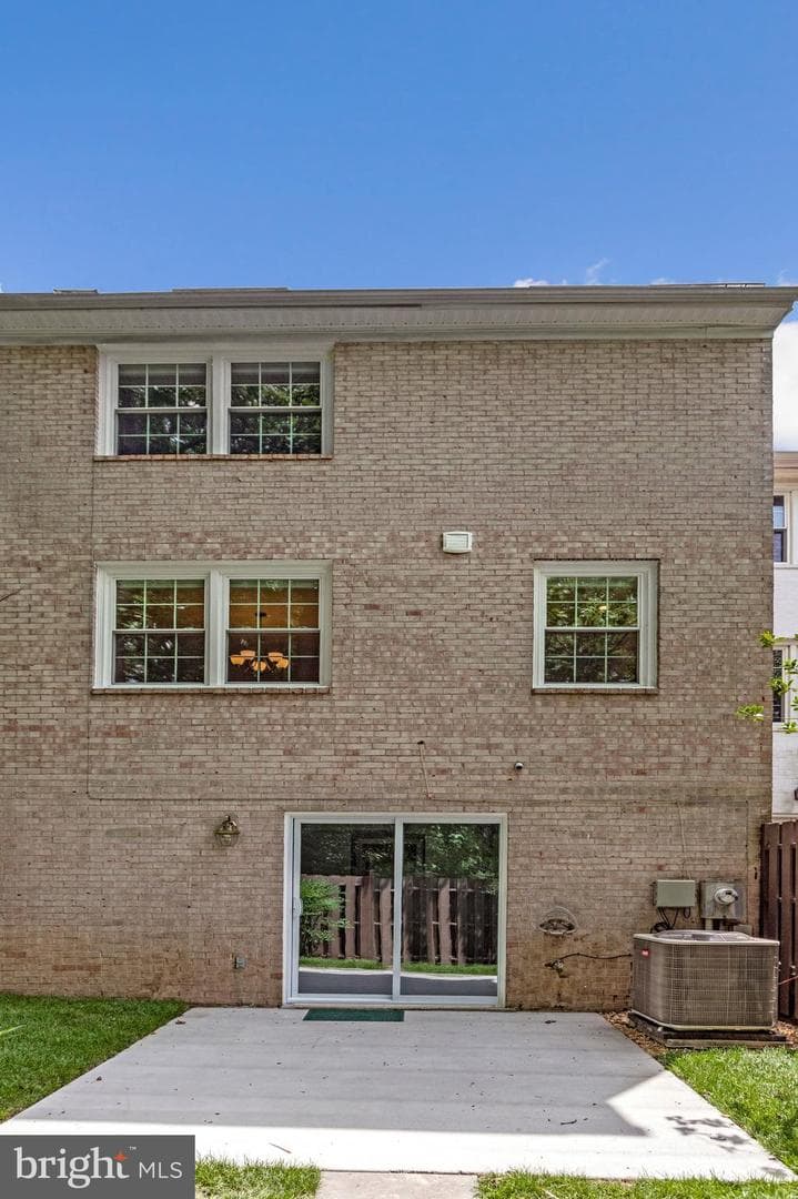 8346 Glastonbury Court photo 48