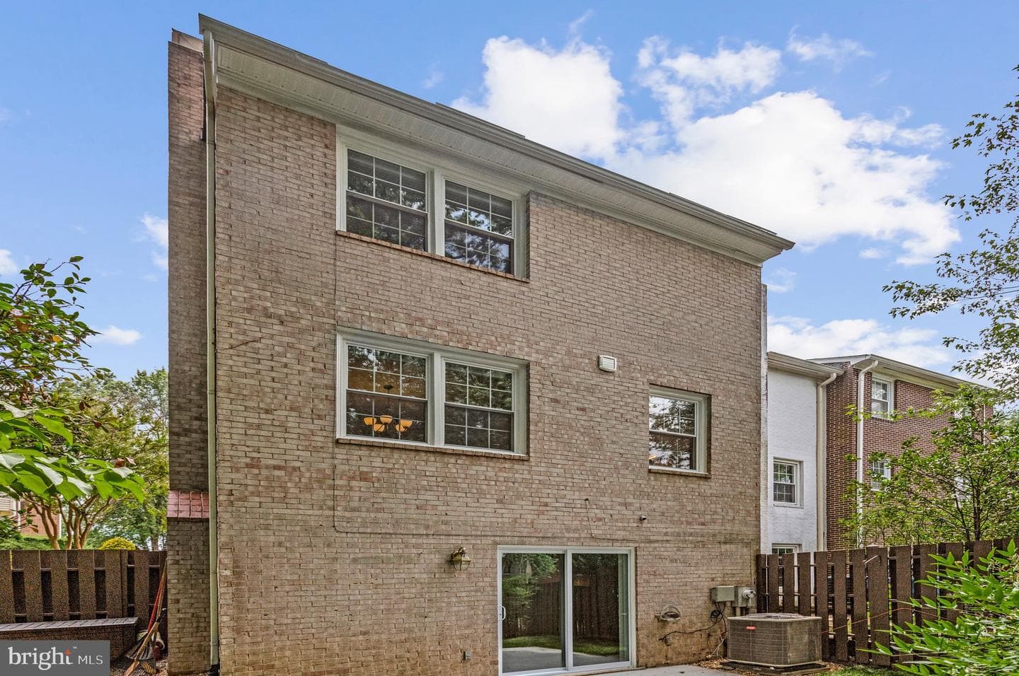 8346 Glastonbury Court photo 5