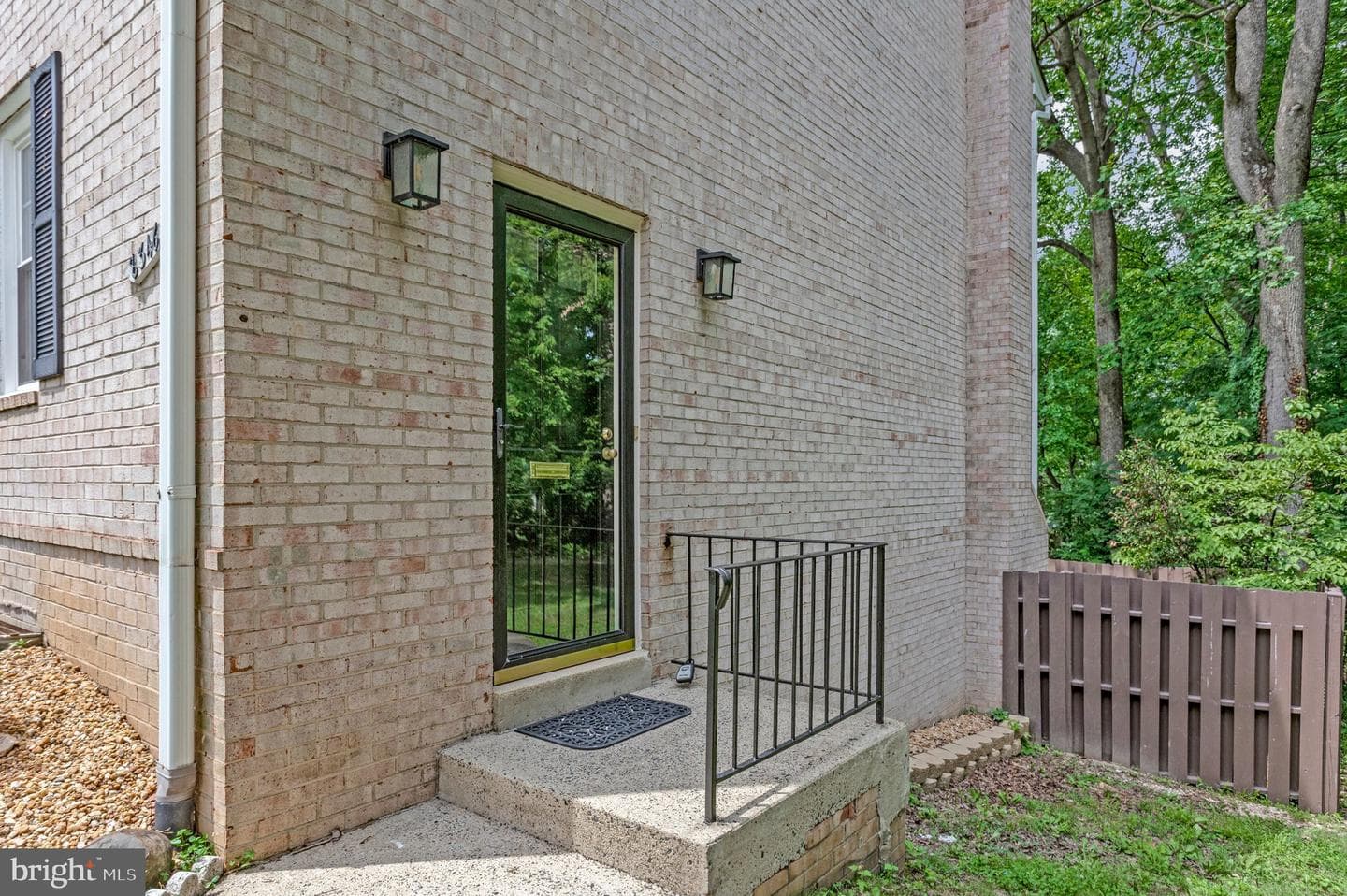 8346 Glastonbury Court photo 6