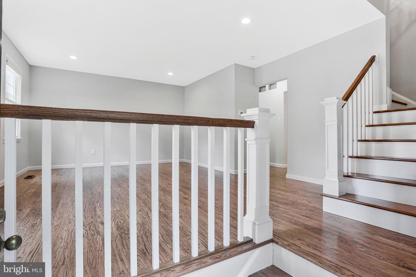 8346 Glastonbury Court photo 7