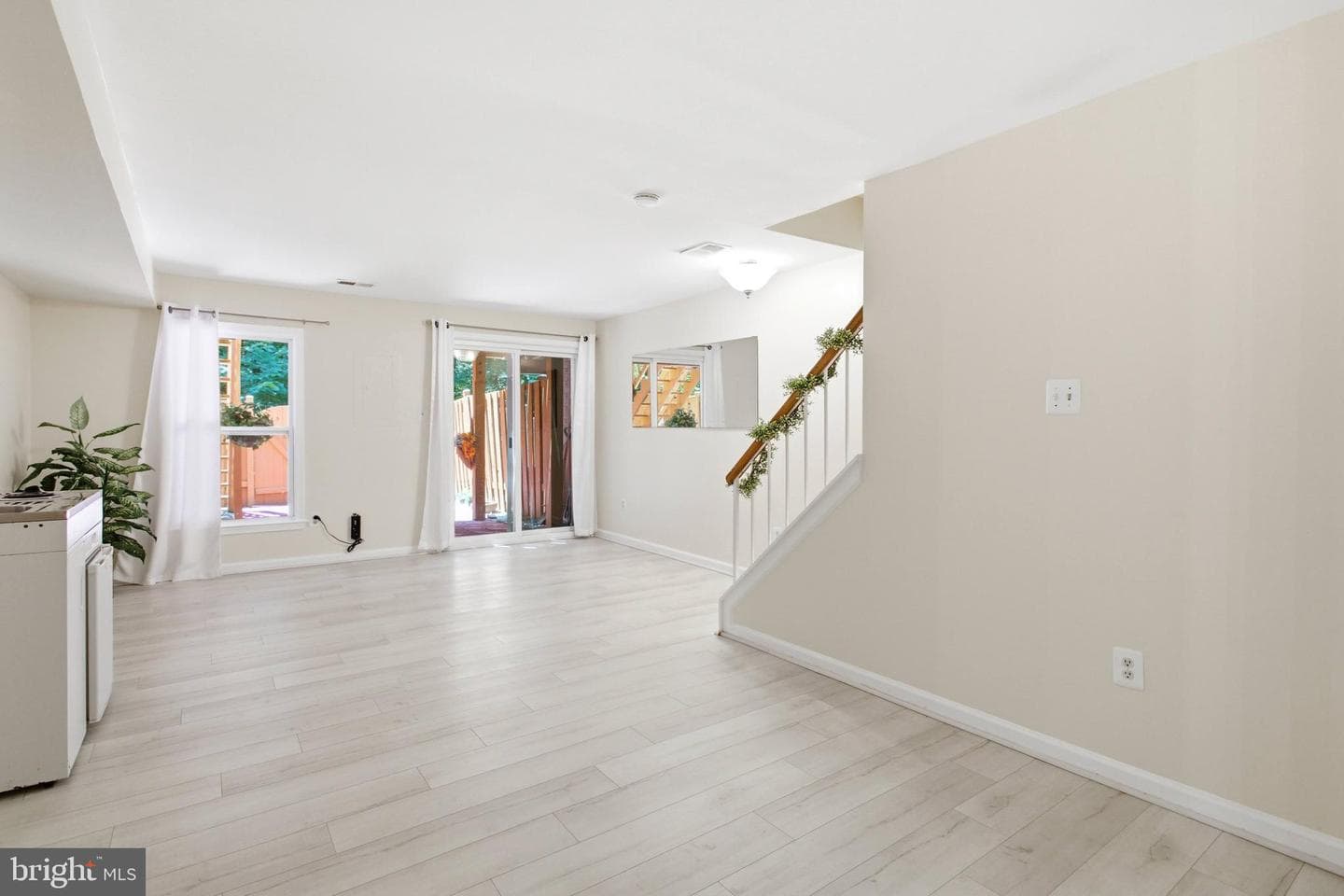 8434 Springfield Oaks Dr photo 29