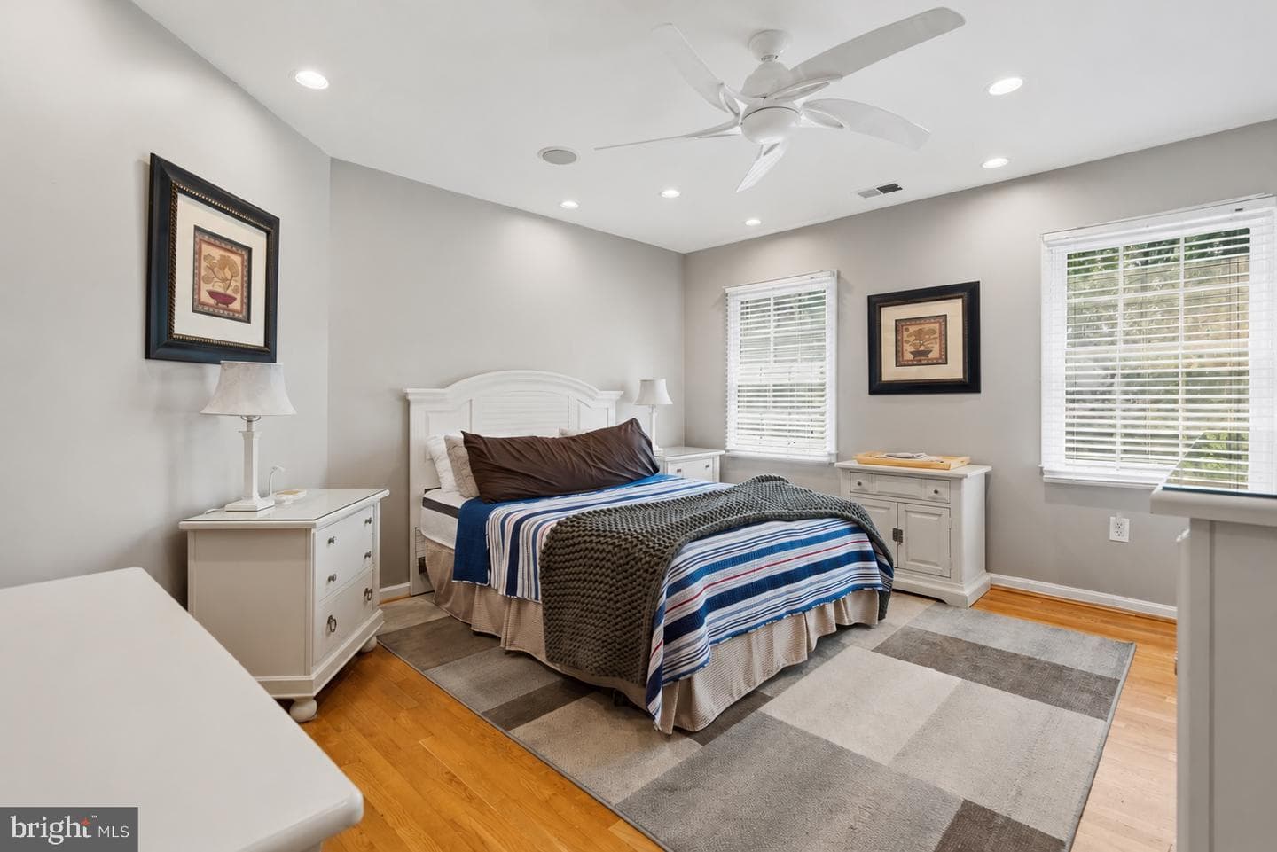 5803 Hall Street photo 45
