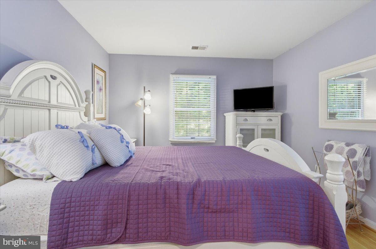 5803 Hall Street photo 48