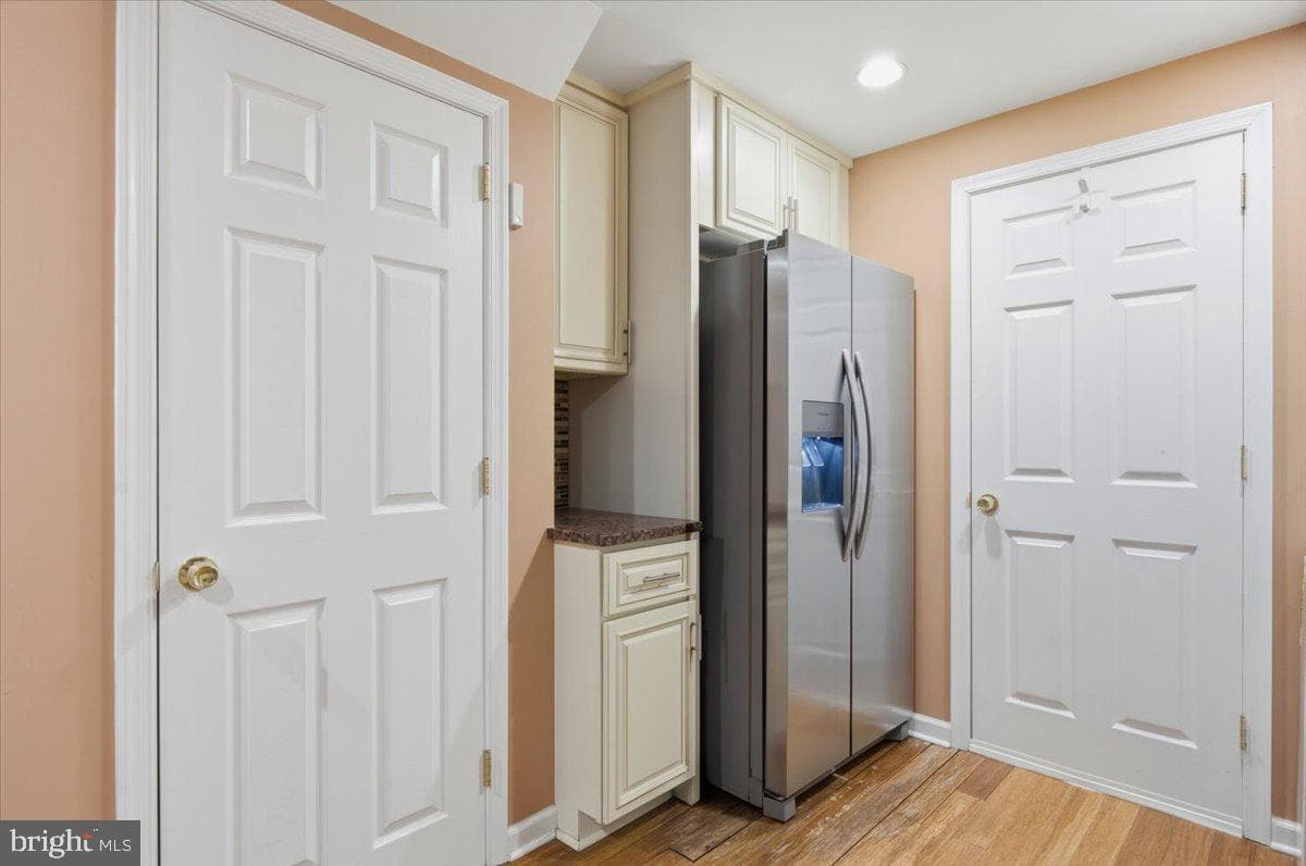 5803 Hall Street photo 57