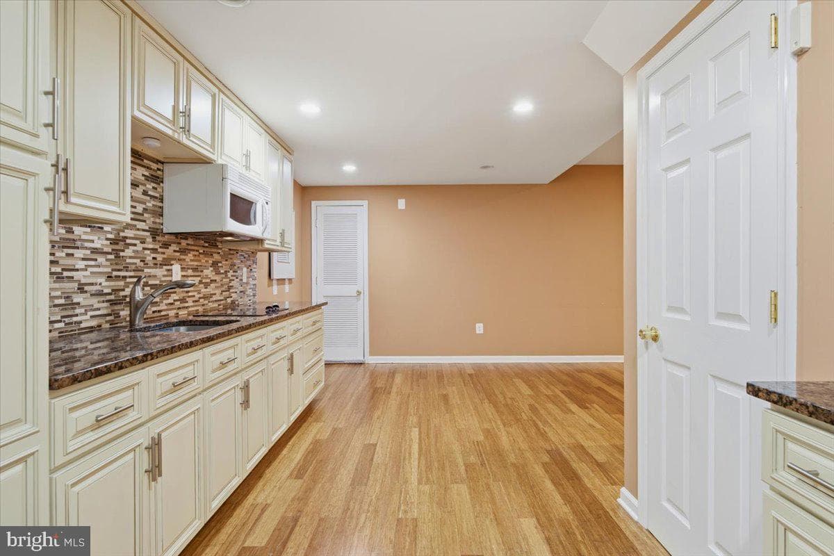 5803 Hall Street photo 59
