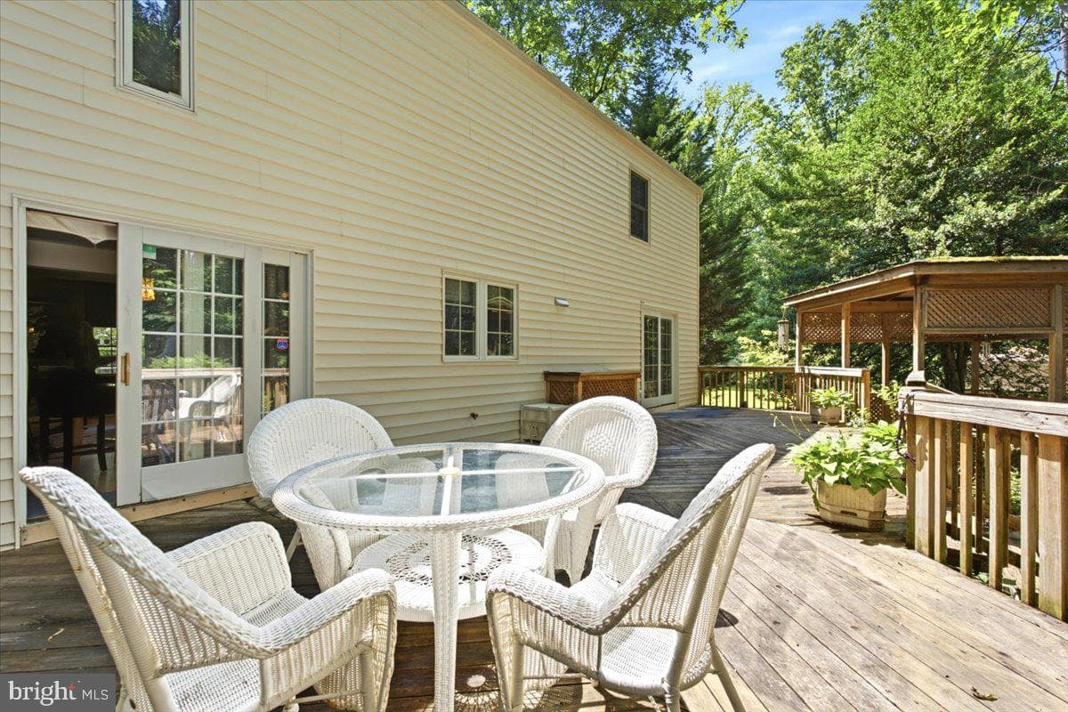 5803 Hall Street photo 66