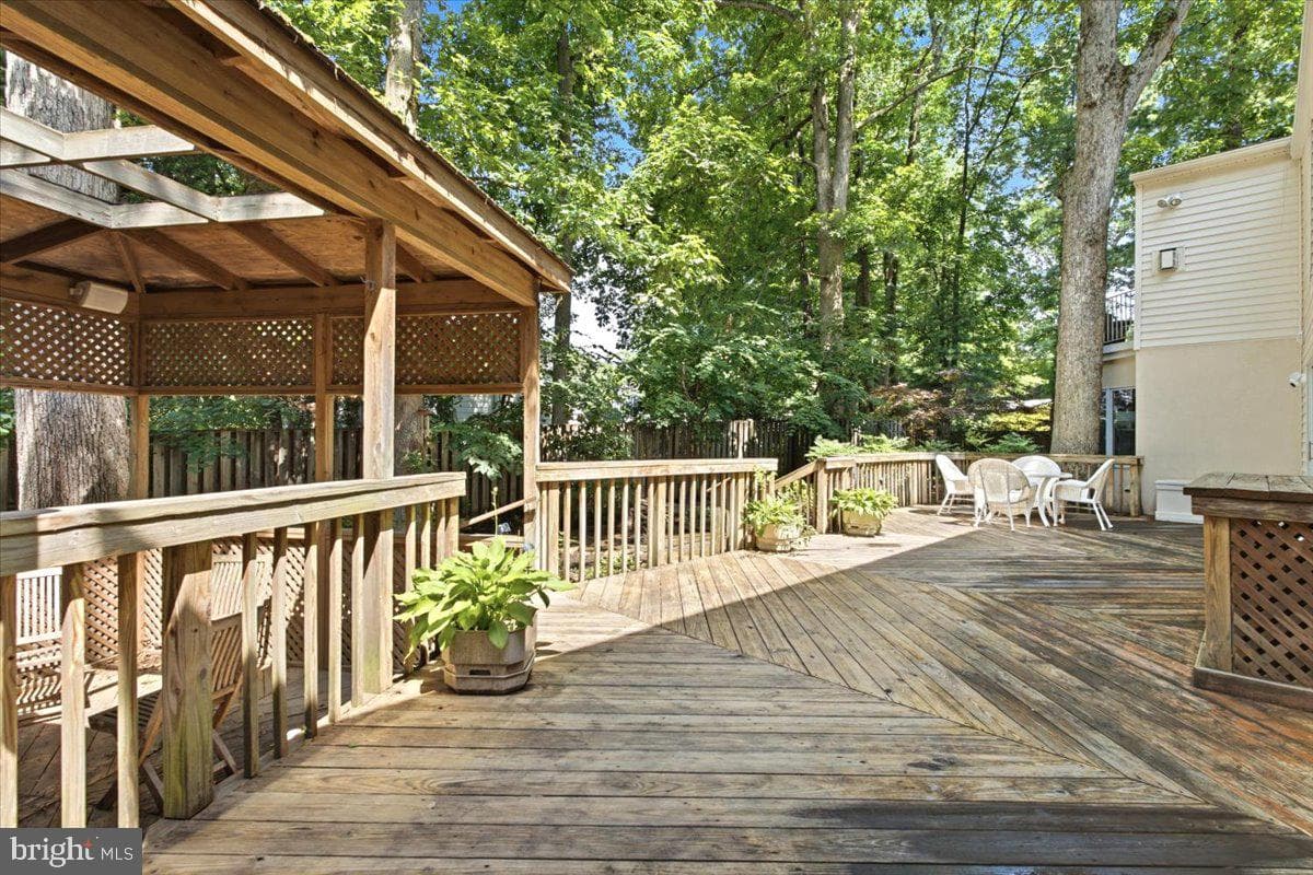 5803 Hall Street photo 67