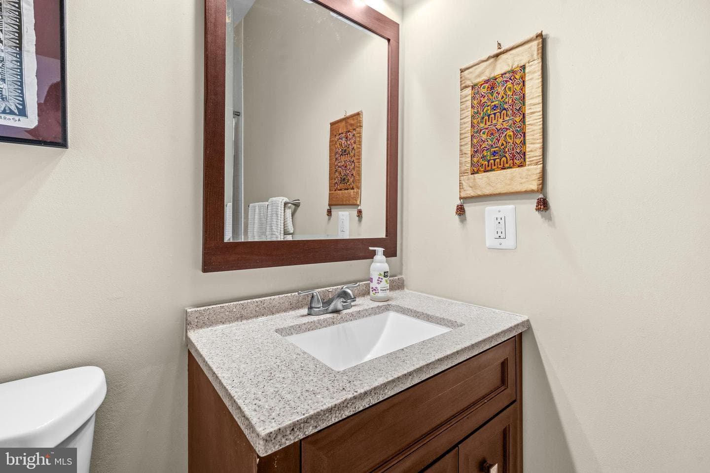 2409 Chestnut Street photo 18