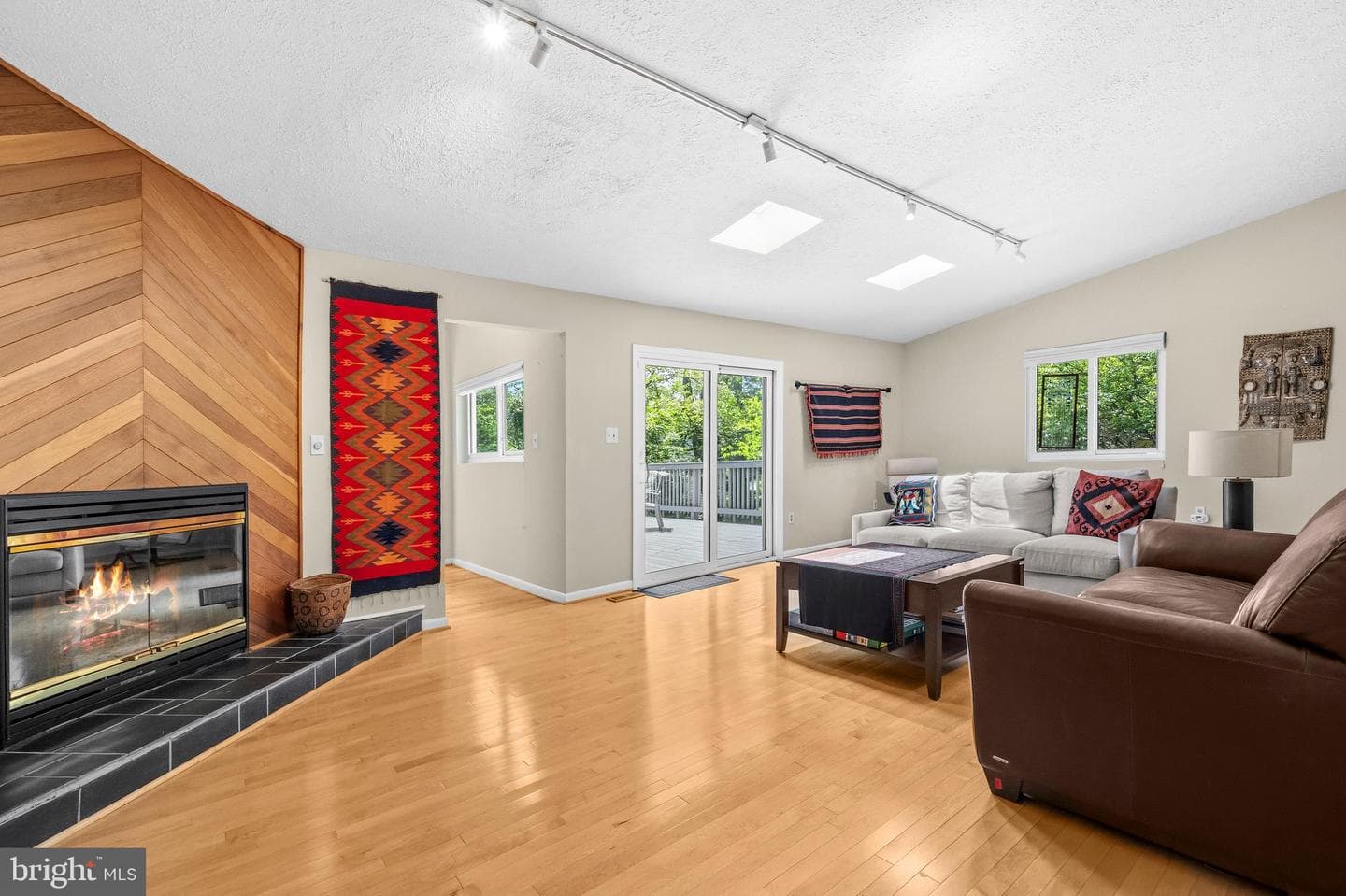 2409 Chestnut Street photo 3