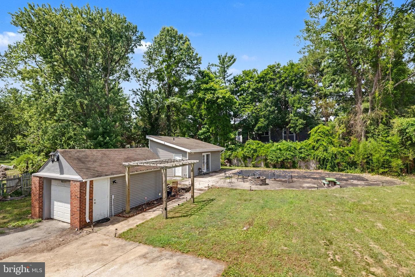 8608 Woodlawn Court photo 38