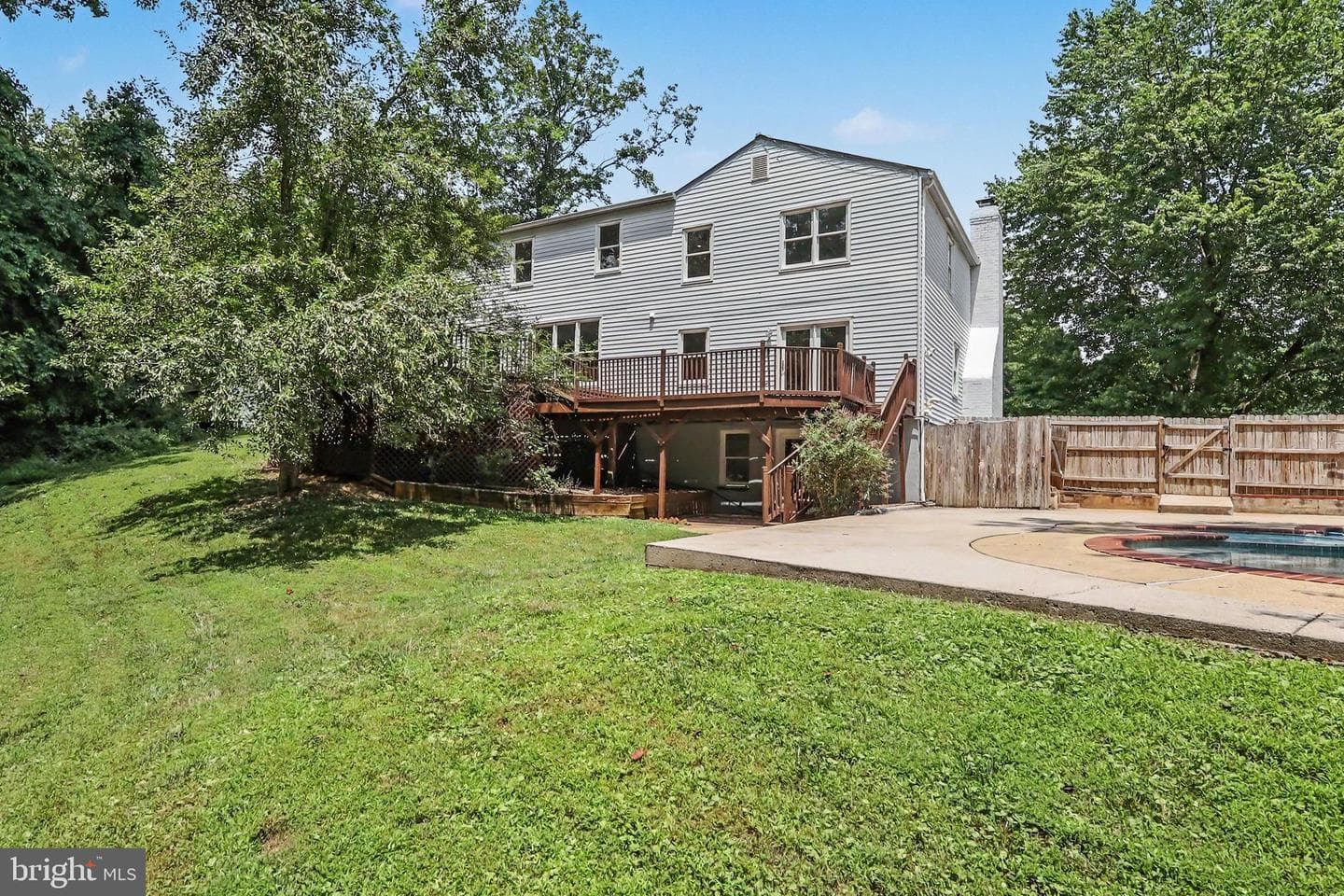 810 Aaron Court photo 23