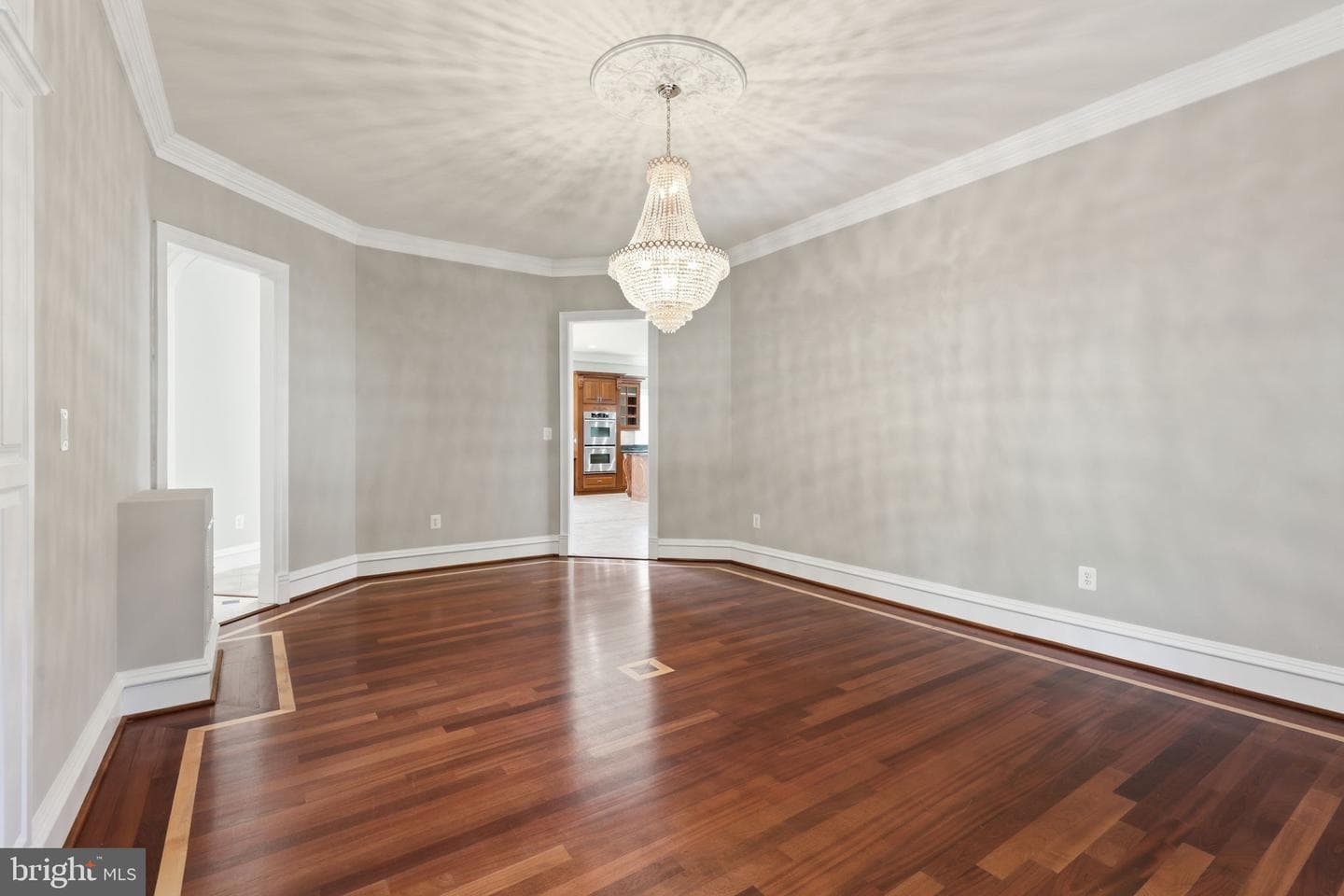 8813 Oak Leaf Drive photo 9