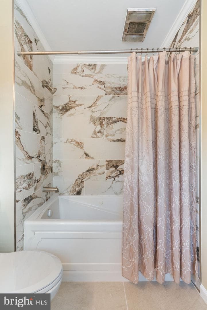 7190 Lake Cove Drive photo 22