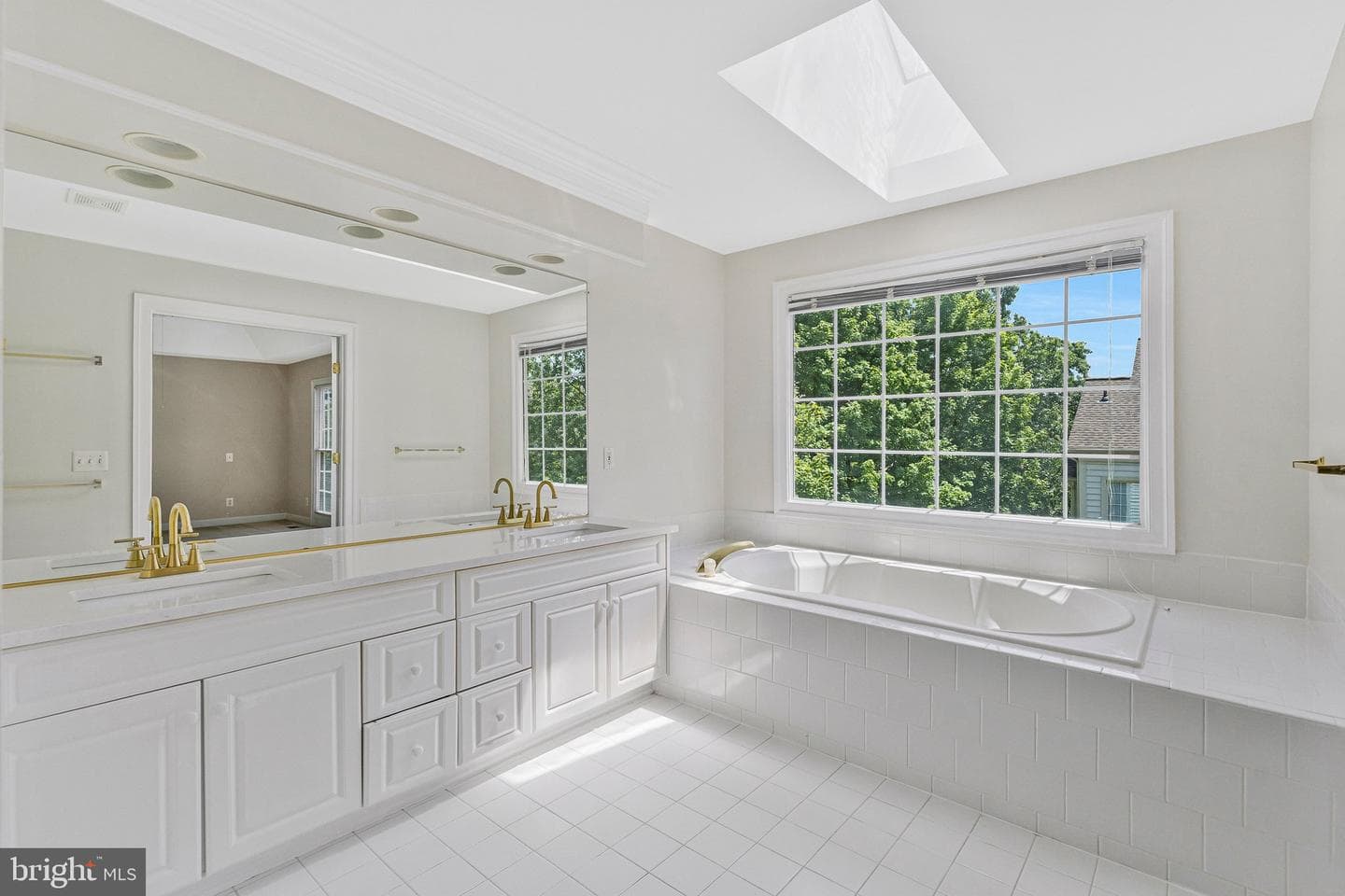9546 Lagersfield Circle photo 32
