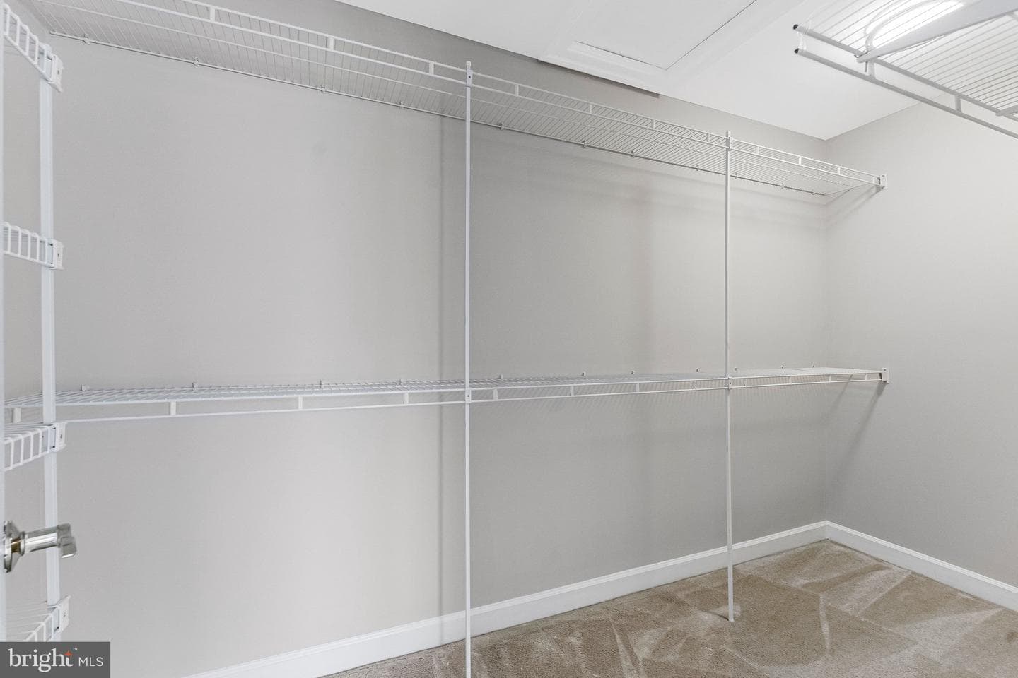 9546 Lagersfield Circle photo 34