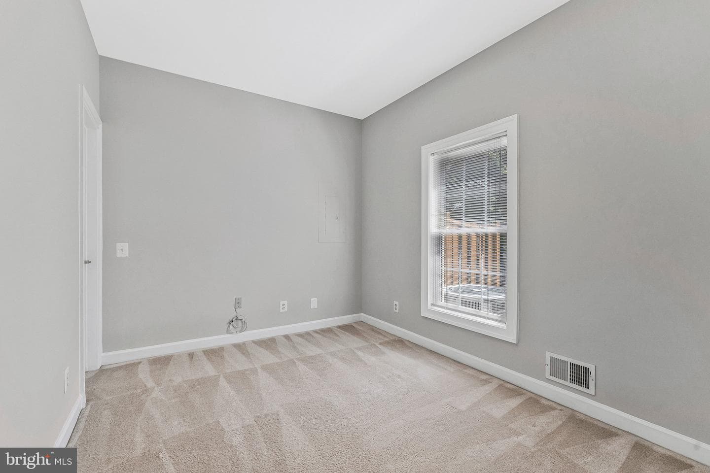9546 Lagersfield Circle photo 40