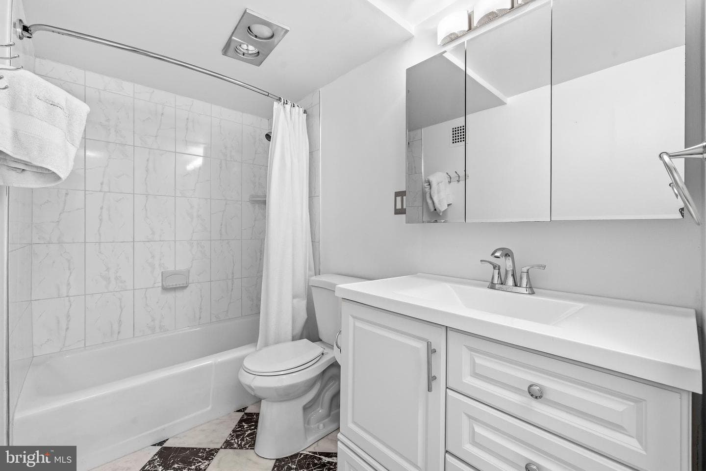 2059 Huntington Avenue #801 photo 21