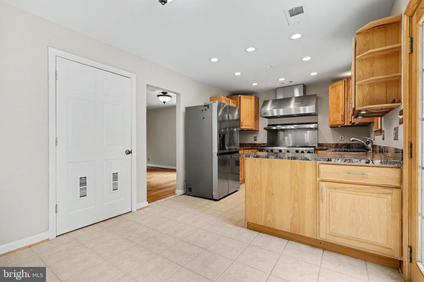 3128 Wayne Road photo 18