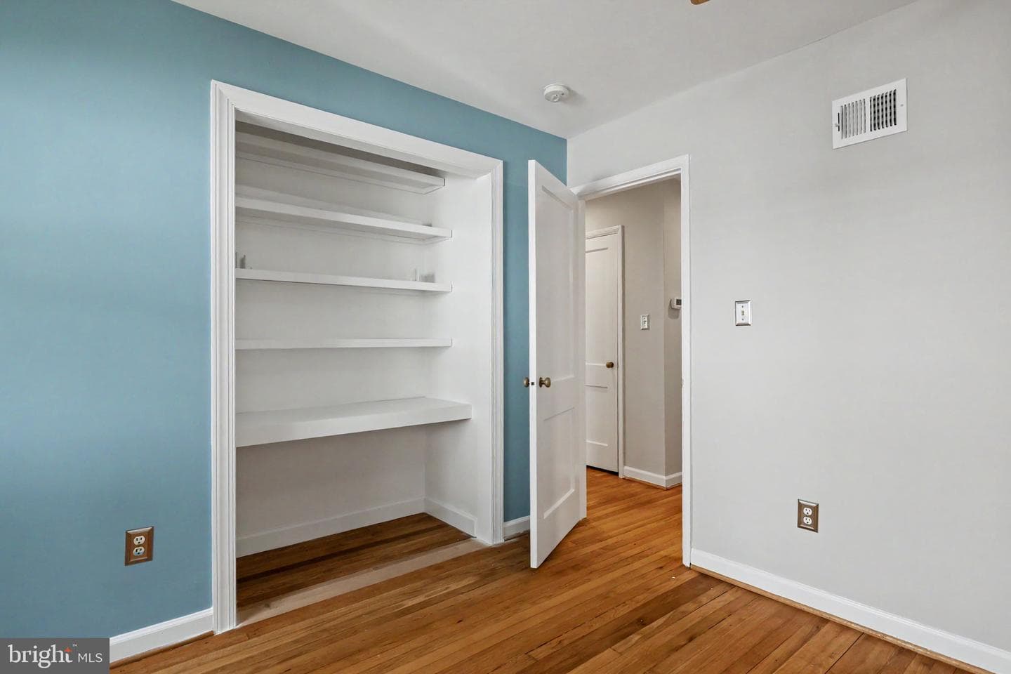 3128 Wayne Road photo 25