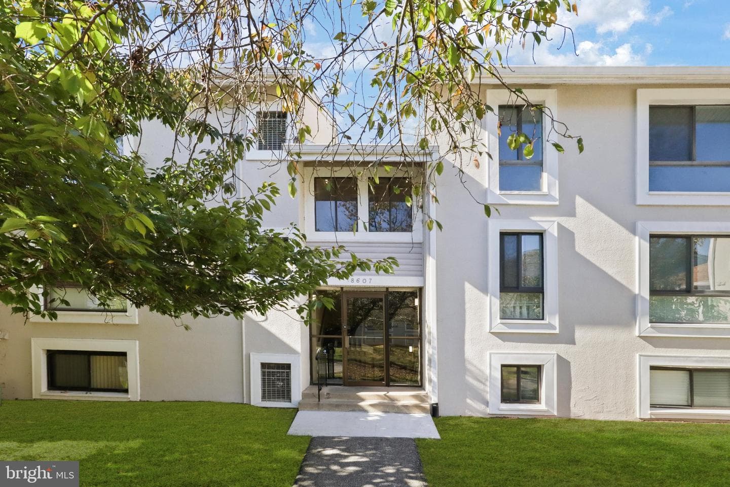 8607 Village Way #d photo 1