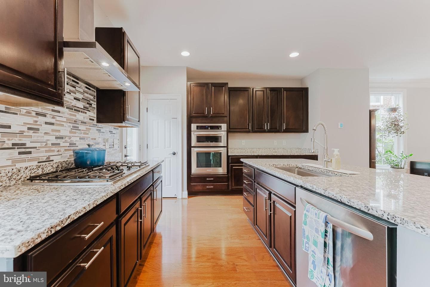 9441 Canonbury Square photo 15
