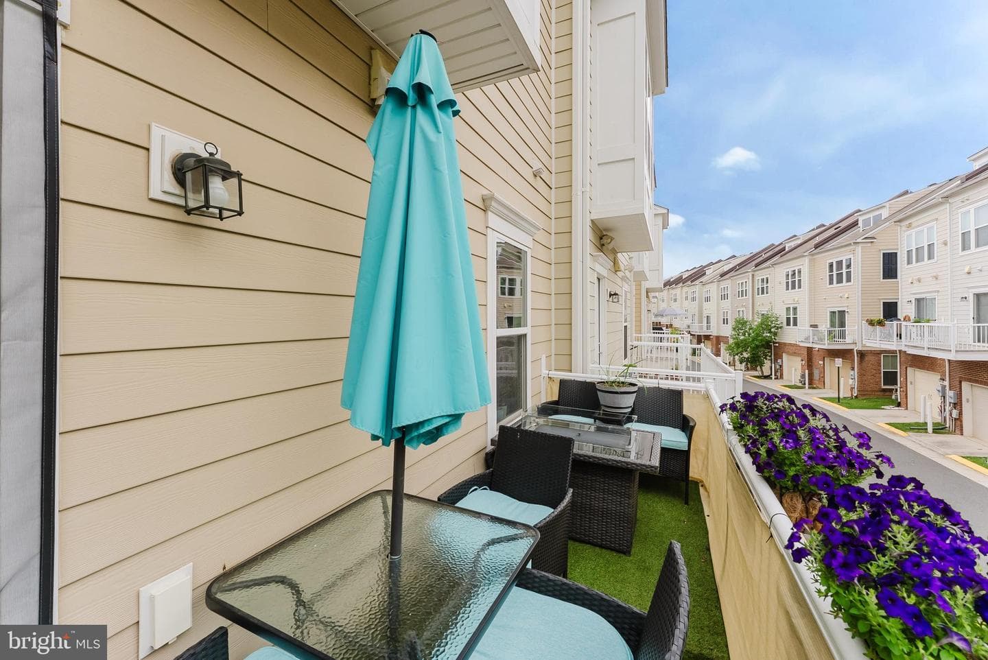 9441 Canonbury Square photo 22